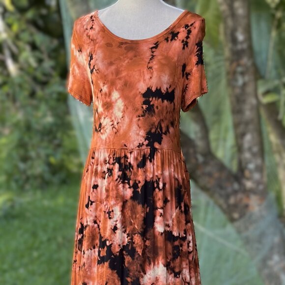 π Tie-Dye Soft Stretch Maxi Dress for Tall Women | Hidden Pockets | Micromodal - Picture 3 of 5